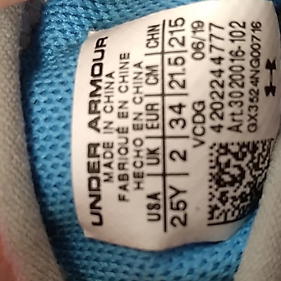 Youth Under Armour rainbow colors shoes size 2.5Y - Picture 8 of 9